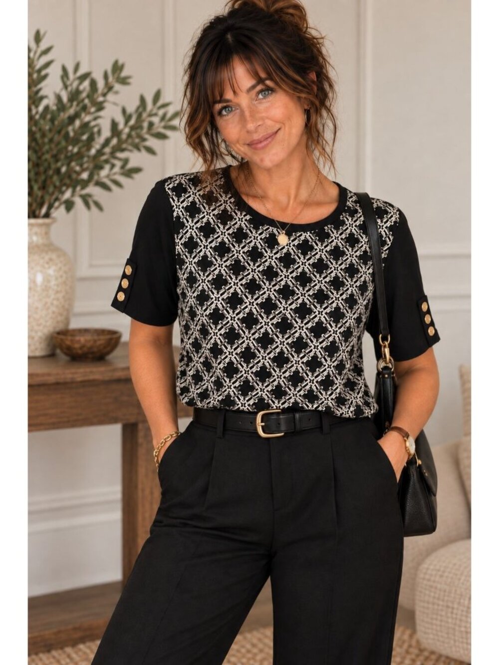 NWT Liz Claiborne Women's Black Logo Button Detail Short Sleeve Shirt Size XXL